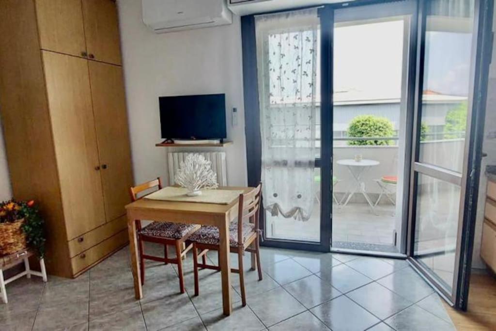 Apartamento Deliziosa Casa Mignon Luisago Exterior foto